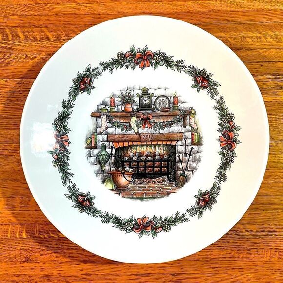 Royal Stafford “Christmas Eve” large Pasta bowl NWT - Picture 1 of 6